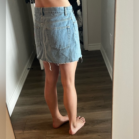 TNA Golden embroidered denim skirt - Picture 2 of 7